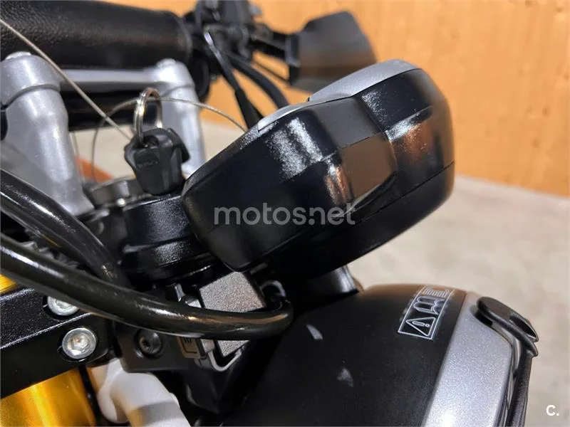 Triumph Scrambler 400 X – Vista 30