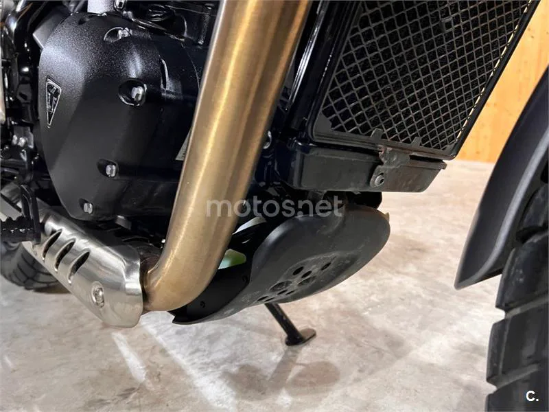Triumph Scrambler 400 X – Vista 35