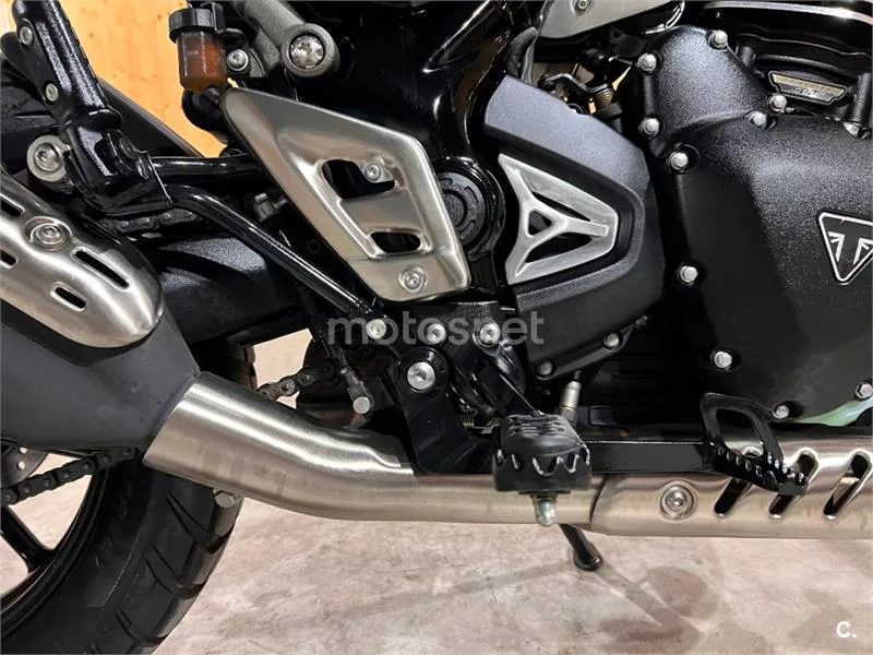 Triumph Scrambler 400 X – Vista 42