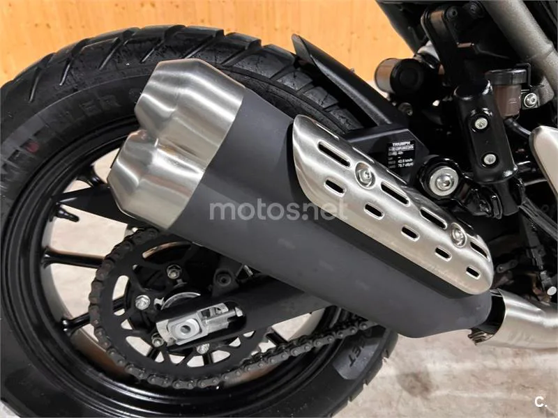 Triumph Scrambler 400 X – Vista 48