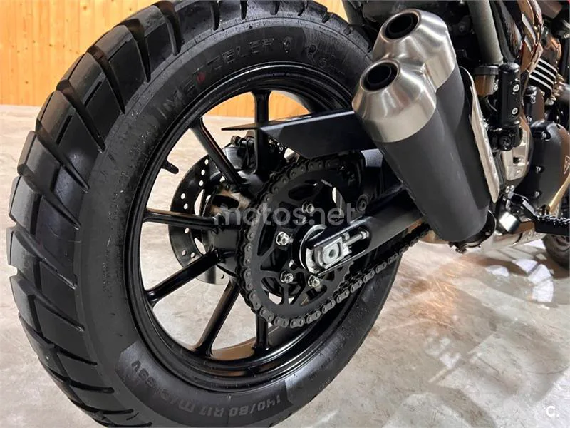 Triumph Scrambler 400 X – Vista 50