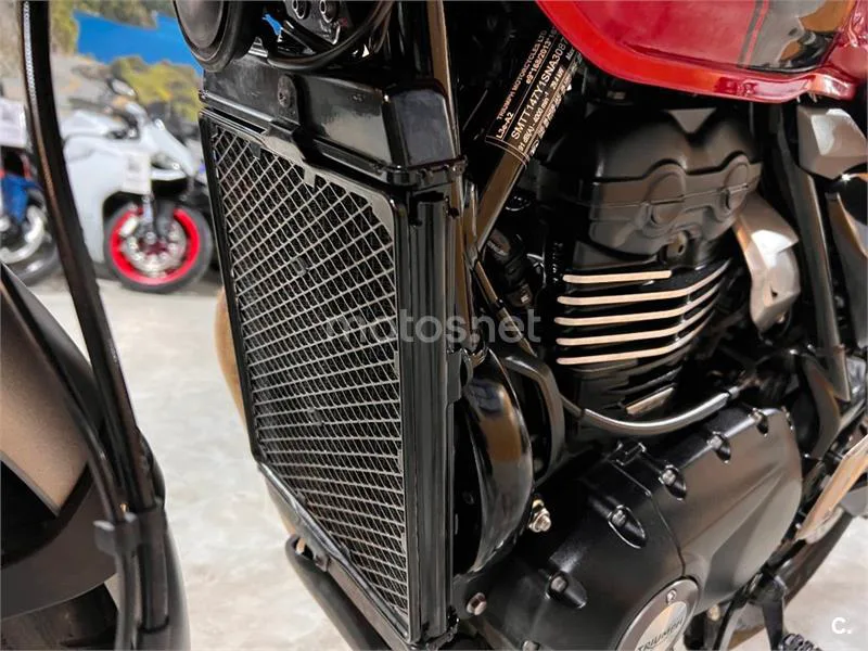 Triumph Scrambler 400 X – Vista 70