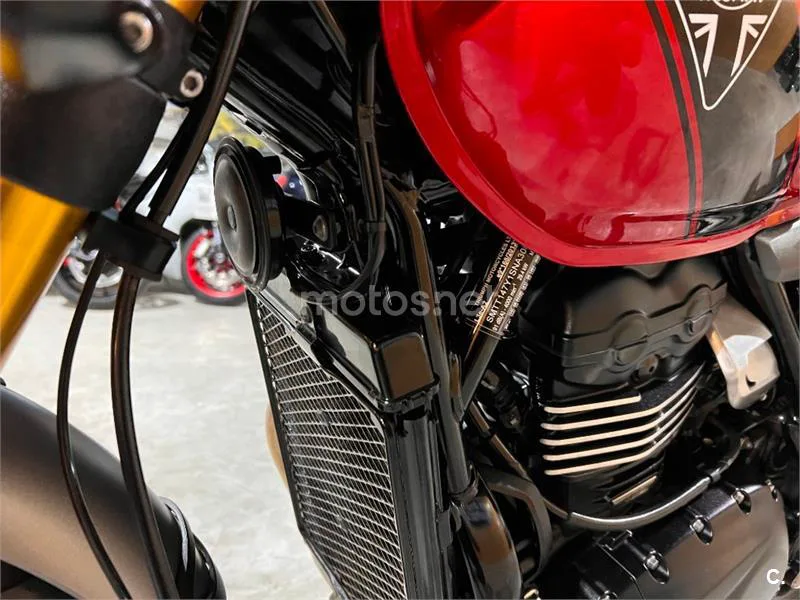 Triumph Scrambler 400 X – Vista 71
