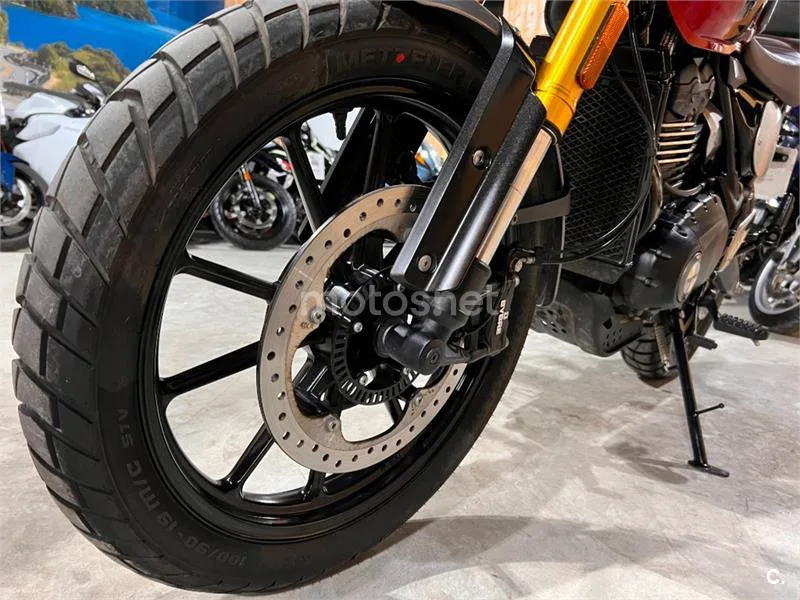 Triumph Scrambler 400 X – Vista 73