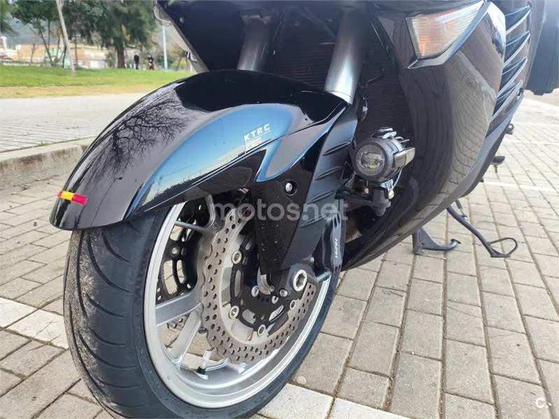 Kawasaki GTR 1400 – Vista 2