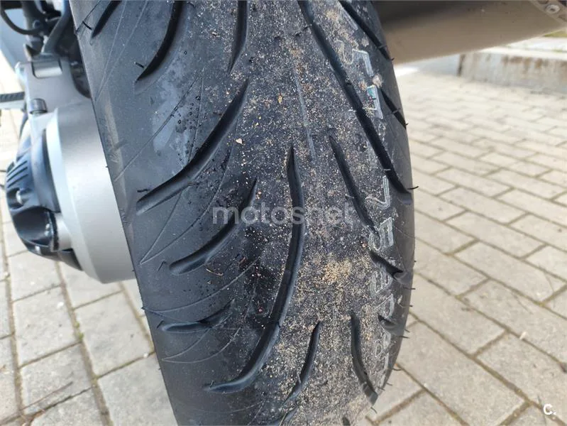 Kawasaki GTR 1400 – Vista 9