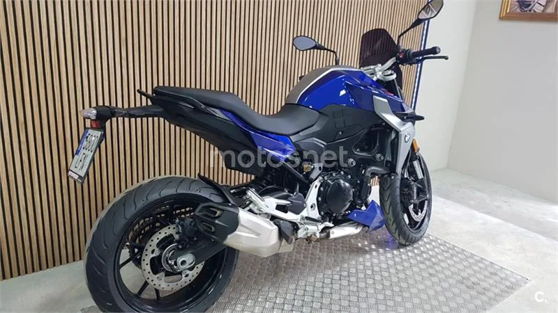 BMW F 900 R – Vista 3
