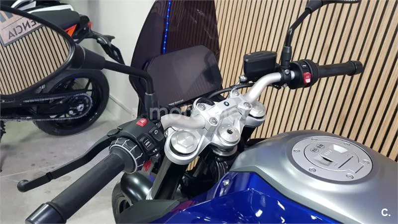 BMW F 900 R – Vista 35