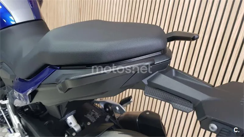BMW F 900 R – Vista 36