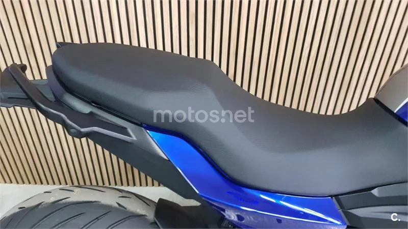 BMW F 900 R – Vista 7