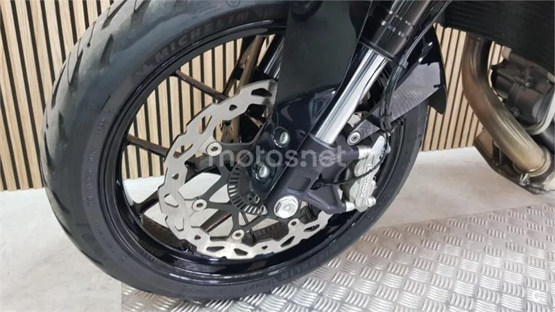KTM 690 Duke – Vista 21