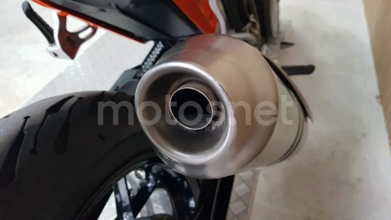 KTM 690 Duke – Vista 30