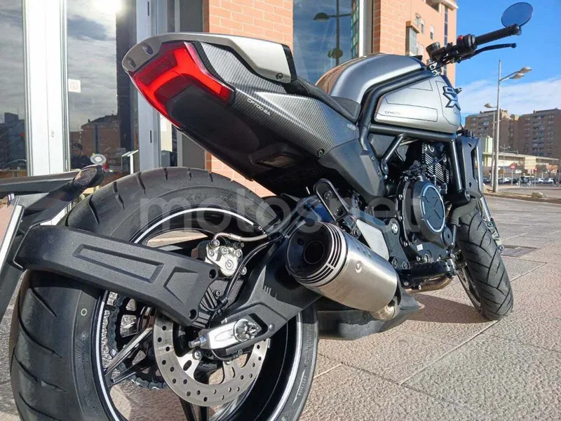 CFMOTO 700CL-X Sport – Vista 5