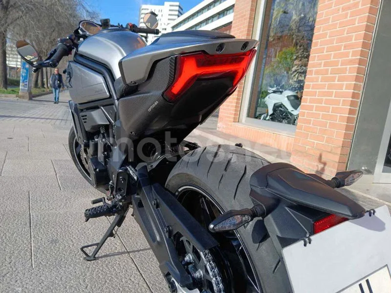 CFMOTO 700CL-X Sport – Vista 8