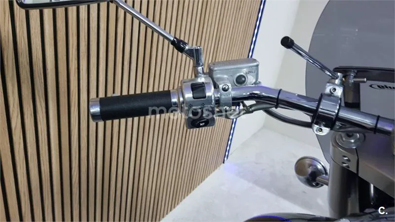 Yamaha XVZ 1300 Royal Star – Vista 14