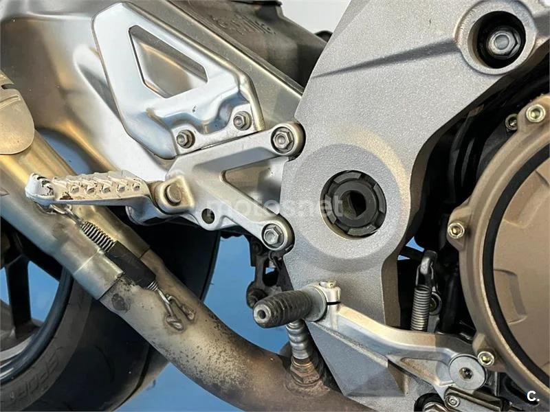 Aprilia Tuono 1000 R – Vista 15