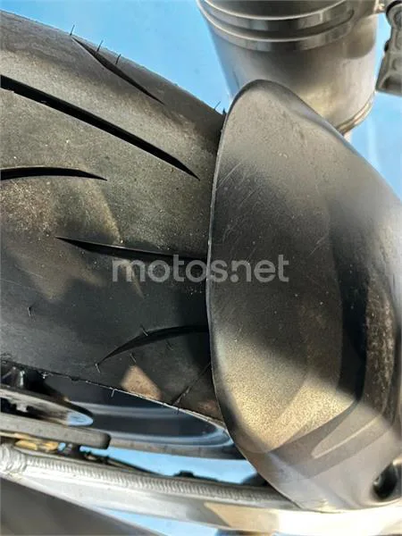 Aprilia Tuono 1000 R – Vista 17