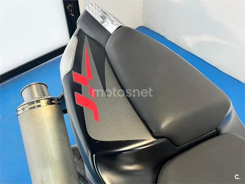Aprilia Tuono 1000 R – Vista 18