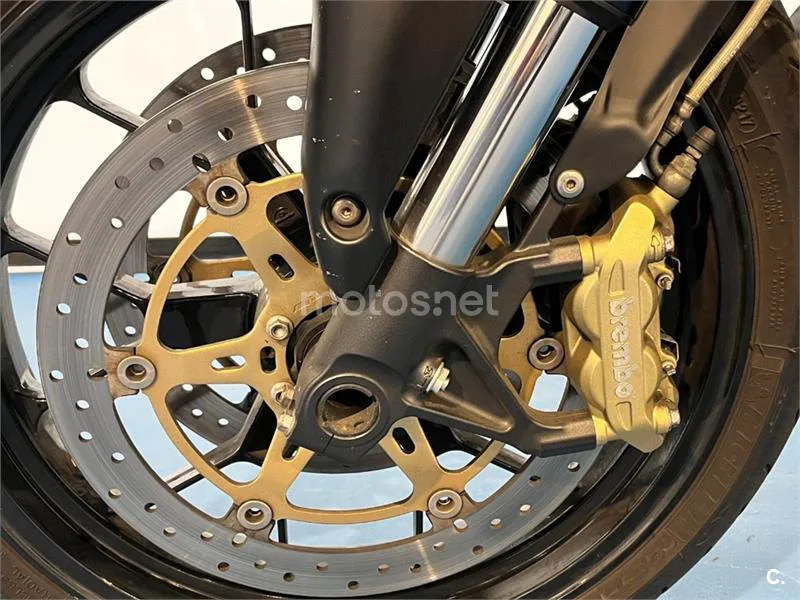 Aprilia Tuono 1000 R – Vista 27
