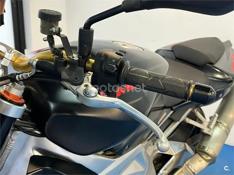 Aprilia Tuono 1000 R – Vista 29