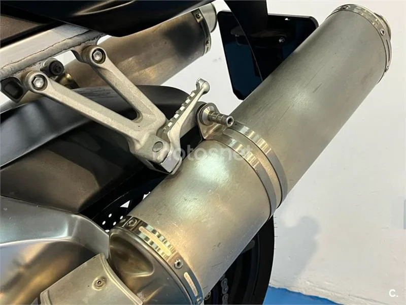 Aprilia Tuono 1000 R – Vista 33
