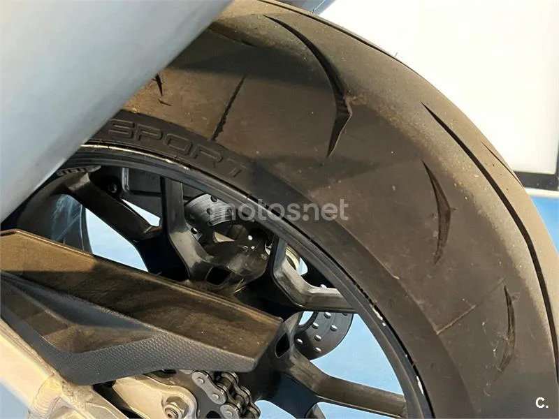 Aprilia Tuono 1000 R – Vista 35