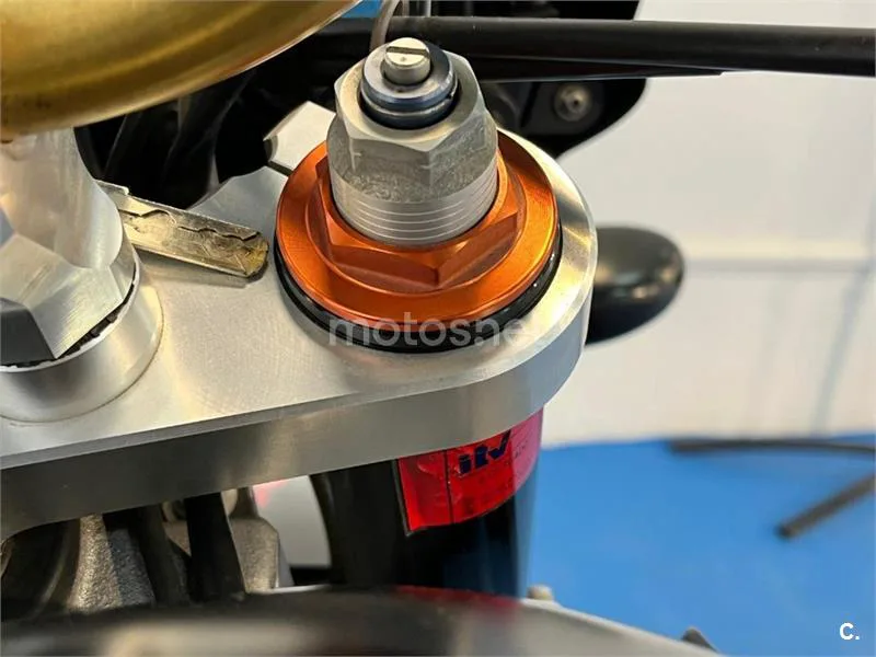 Aprilia Tuono 1000 R – Vista 48