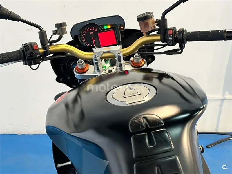 Aprilia Tuono 1000 R – Vista 49