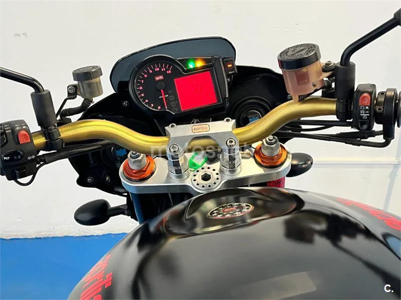 Aprilia Tuono 1000 R – Vista 52