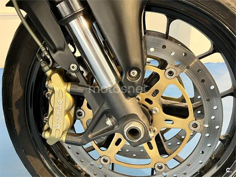 Aprilia Tuono 1000 R – Vista 8