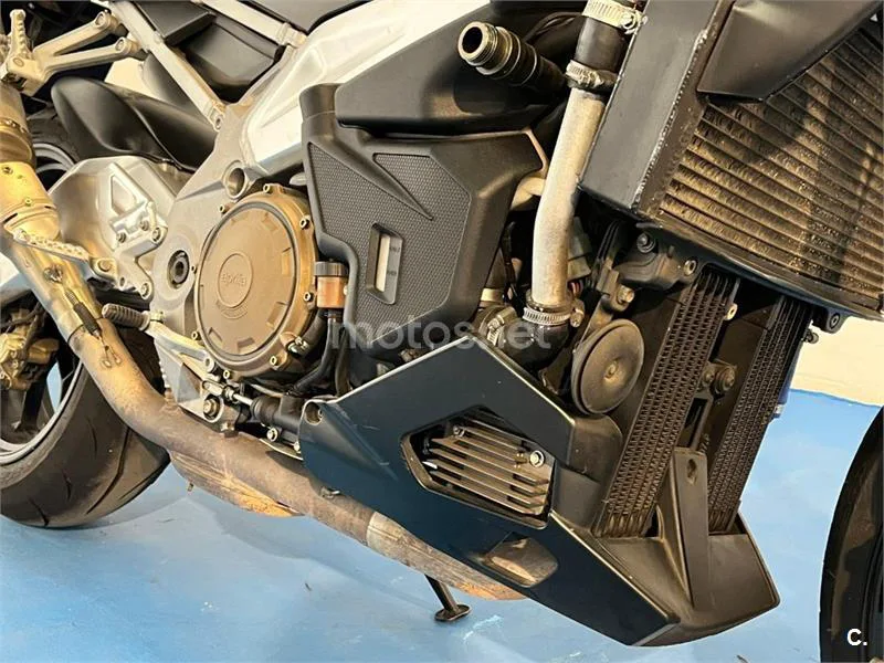 Aprilia Tuono 1000 R – Vista 10