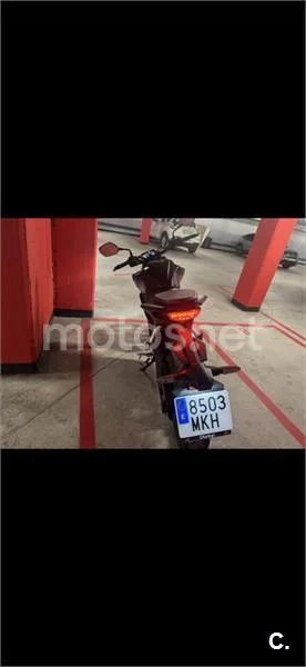 Honda CB 125 R – Vista 4