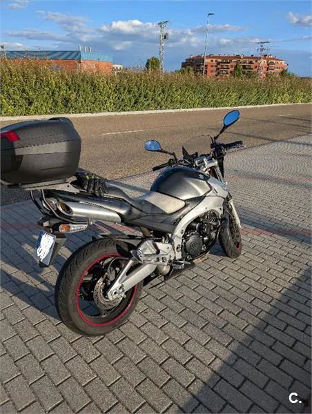 Suzuki GSR 600 – Vista 4
