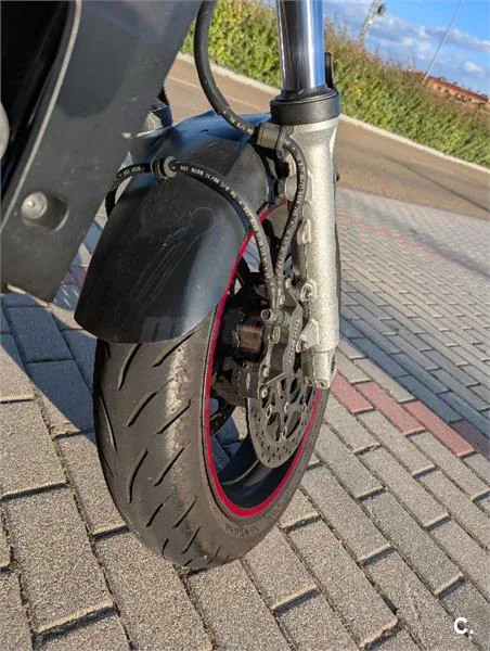 Suzuki GSR 600 – Vista 6
