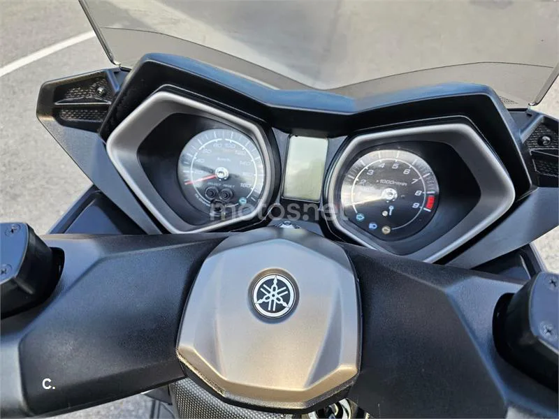 Yamaha XMAX 400 – Vista 2