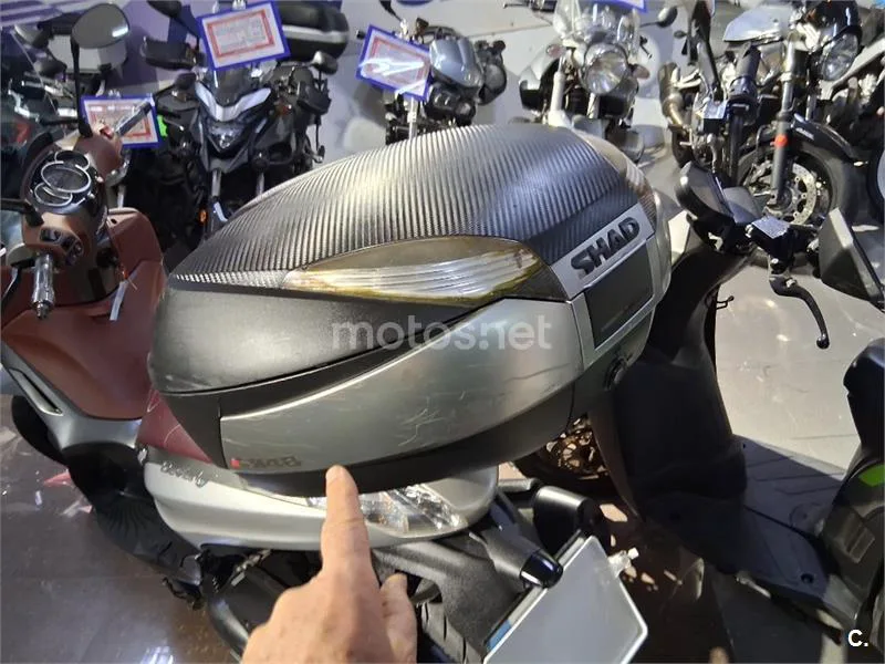 Piaggio Beverly – Vista 12