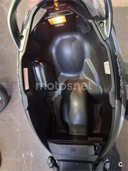 Piaggio Beverly – Vista 14