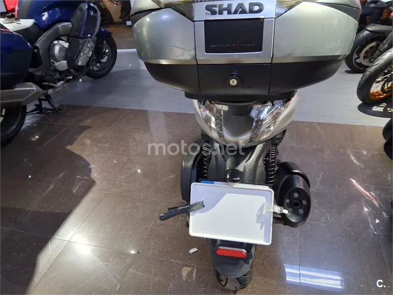 Piaggio Beverly – Vista 10