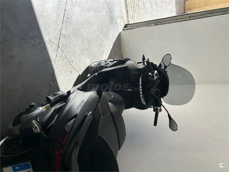 Piaggio MP3 – Vista 2