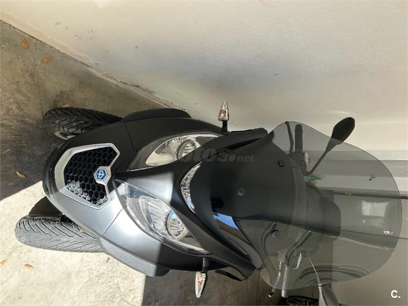 Piaggio MP3 – Vista 3