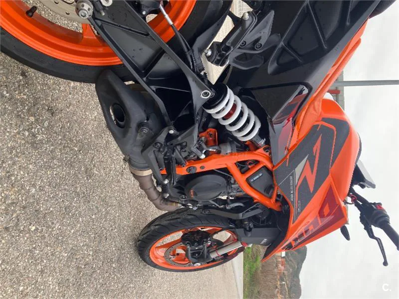 KTM 390 – Vista 3