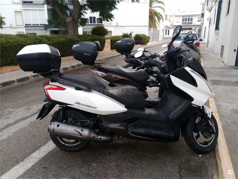 Kymco Super Dink 125i – Vista 3