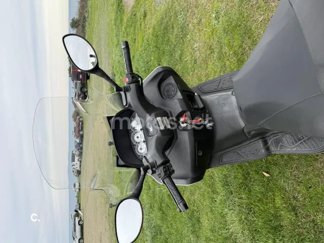 Kymco Xciting 500 R – Vista 10