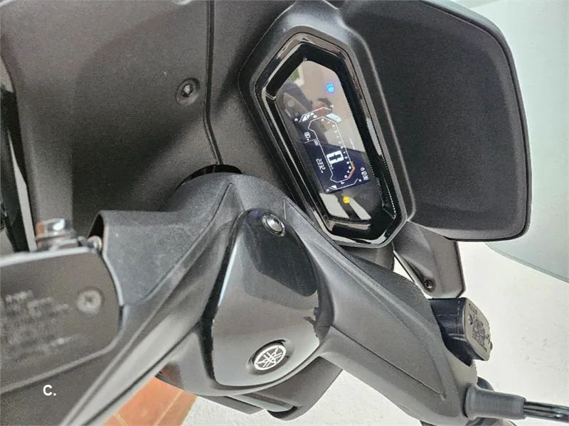 Yamaha XMAX 300 – Vista 5