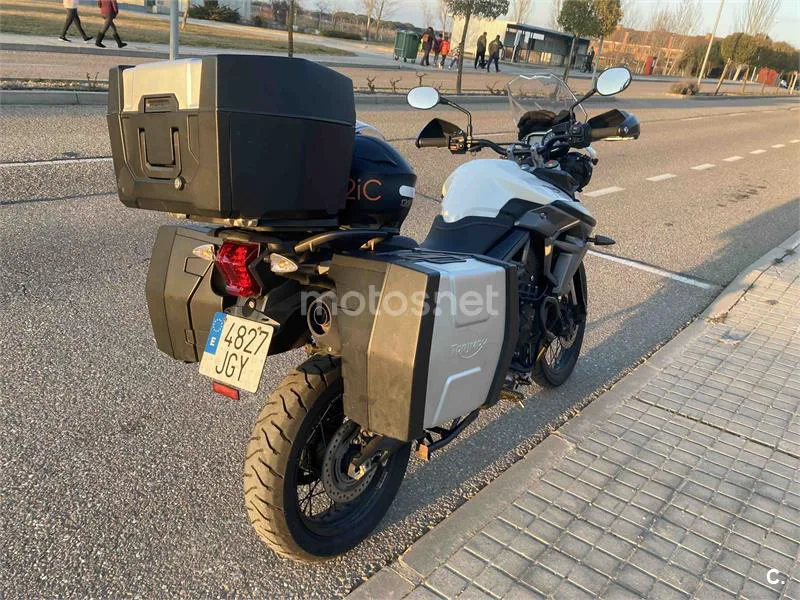Triumph Tiger 800 XCX – Vista 2