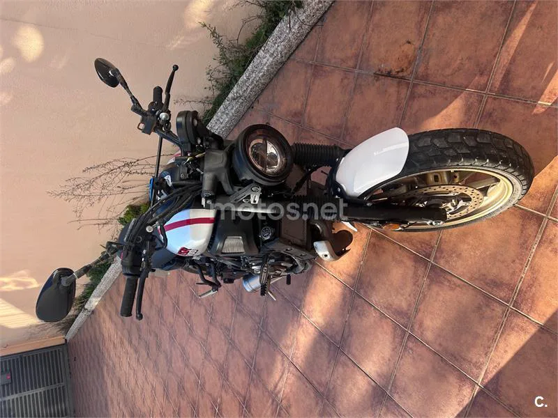 Yamaha XSR700 – Vista 4