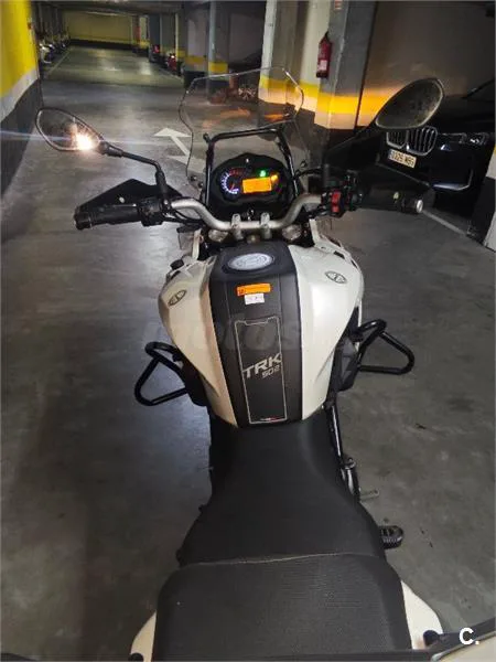 Benelli TRK 502 – Vista 4