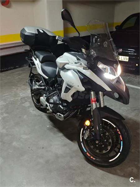 Benelli TRK 502 – Vista 9