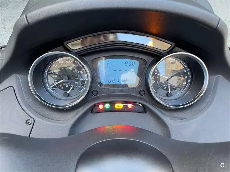 Piaggio MP3 – Vista 5
