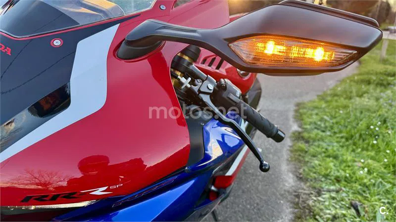 Honda CBR 1000 RR-R Fireblade SP – Vista 13